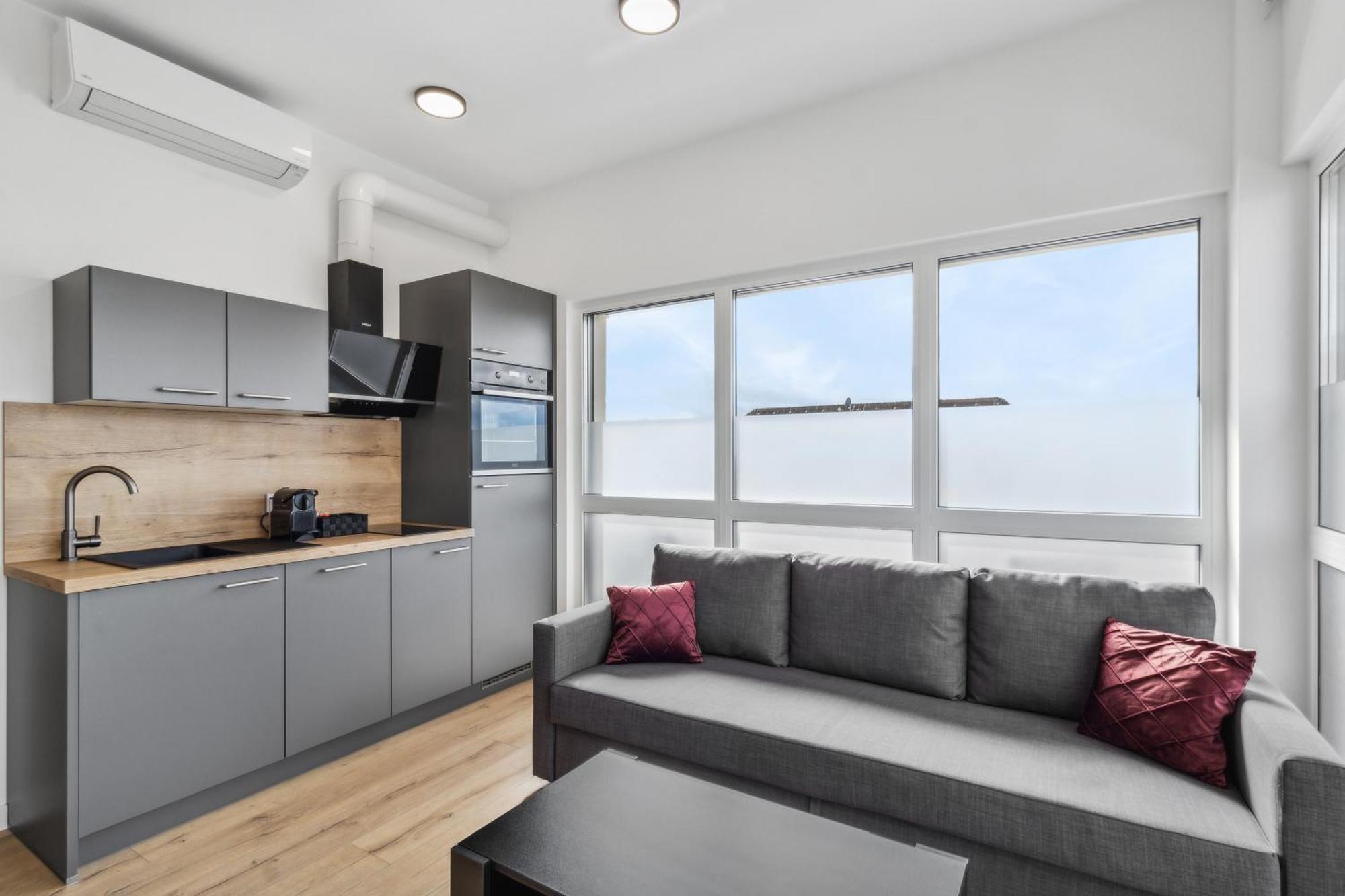 Suite4Me - Moderne Apartments I Kueche I Balkon I Waschmaschine Dietzenbach Exteriör bild